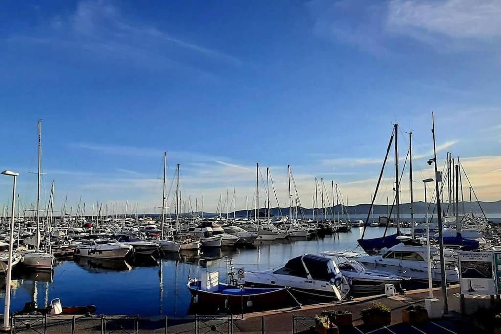Appartement A Santa Lucia Vue Mer Saint-Raphaël Esterno foto